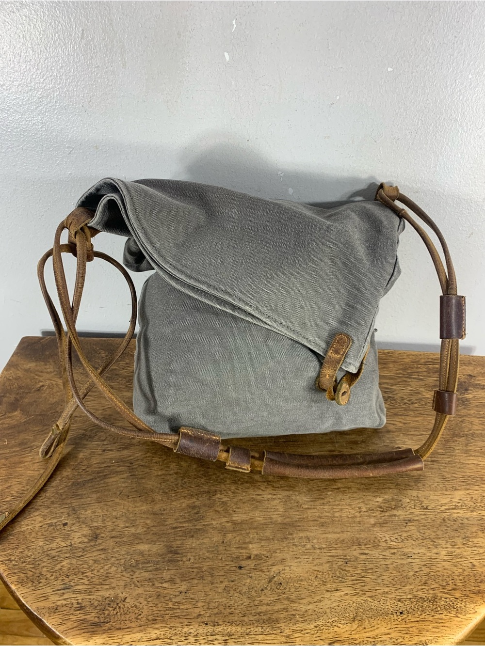 Casual canvas  and leather crossbody shoulder bag